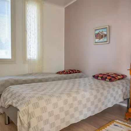 Puistola & Sauna, Near Santa's Village 로바니에미